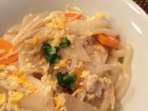 簡単☆野菜たっぷり煮込みうどん